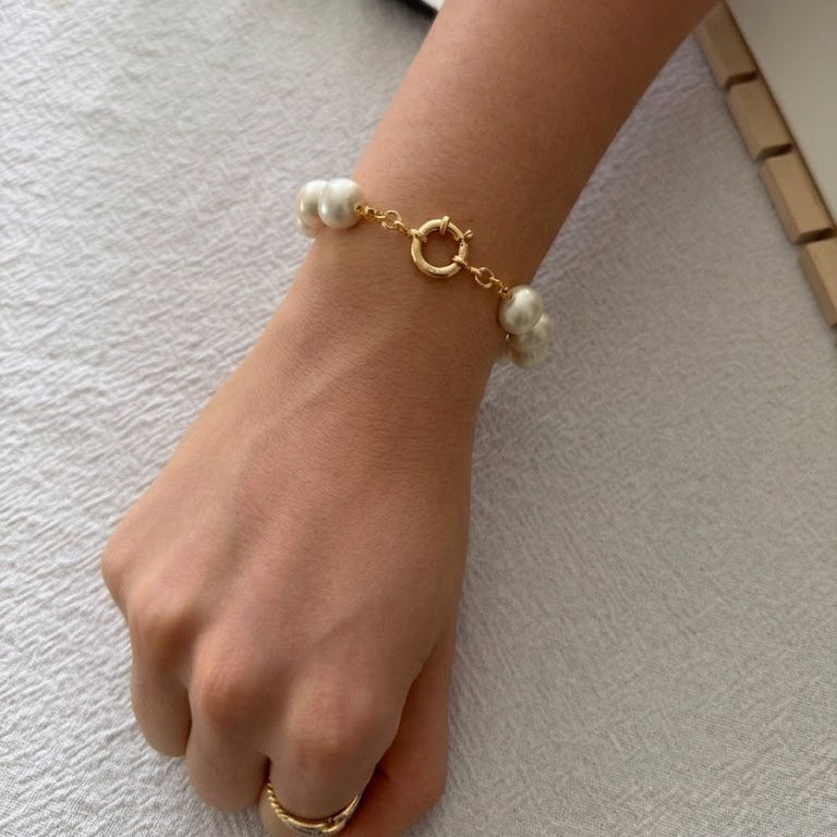 Golden Mariner Clasp Pearl Bracelet