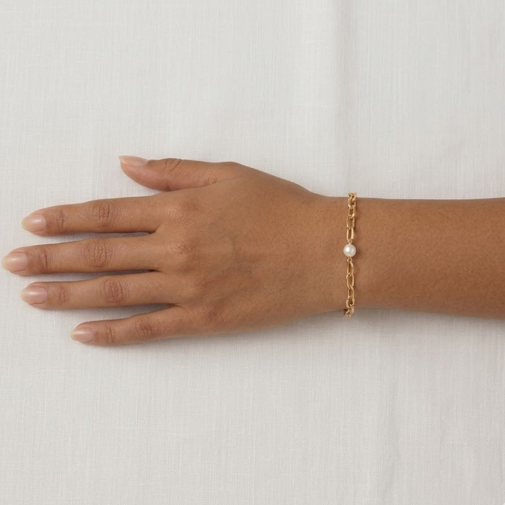Pearl and Gold Link Bracelet